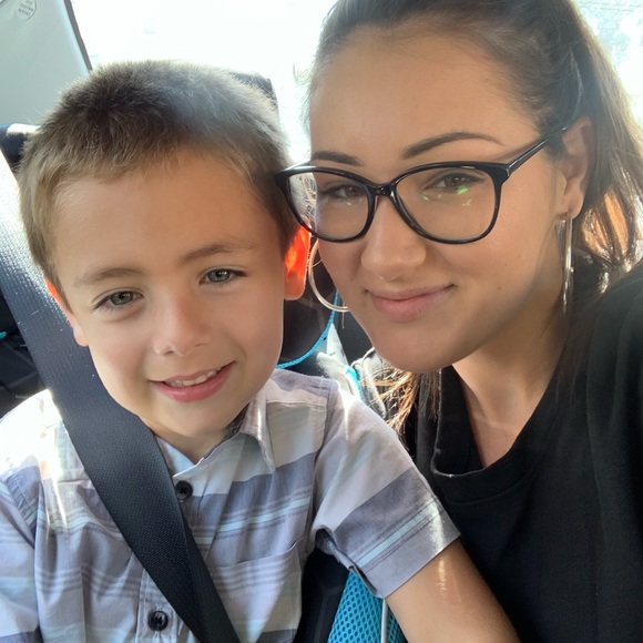 Kelsea Caredeo - Poshmark Profile Picture of Kelsea Caredeo (@kcaredeo) on Poshmark