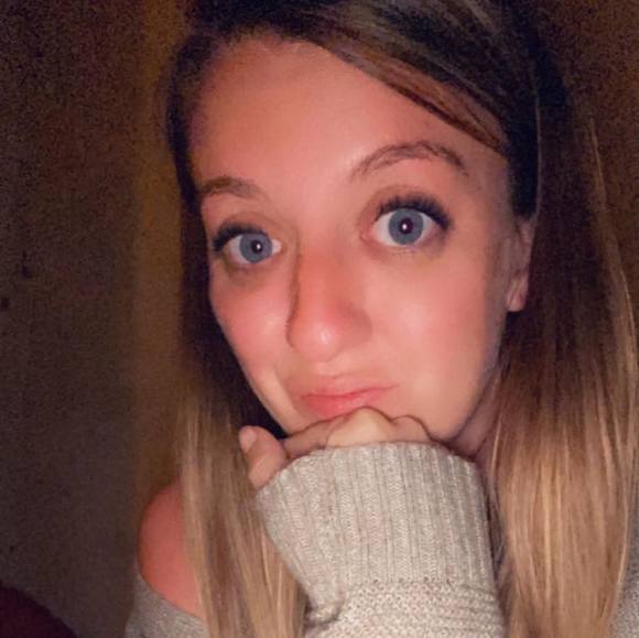 Christa Galentine - Poshmark Profile Picture of Christa Galentine (@cmg2011) on Poshmark