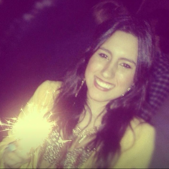 Profile Picture of Maria Angulo (@marilovelavie) on Poshmark