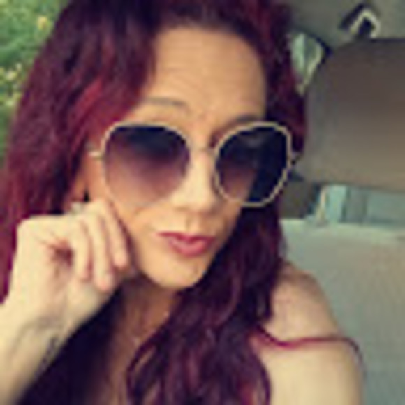 Profile Picture of Jordan Cilley (@lacekitty3294) on Poshmark