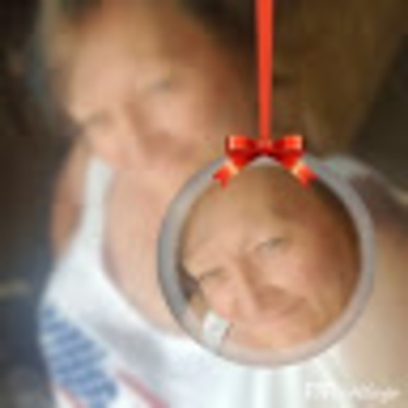 Profile Picture of Cynthia Goodman (@cynthiagoodm115) on Poshmark