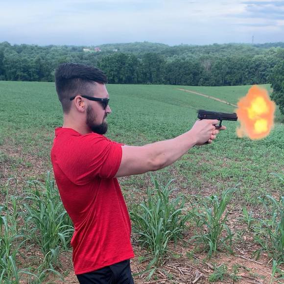 Profile Picture of Frank Cisar (@frankcisar) on Poshmark