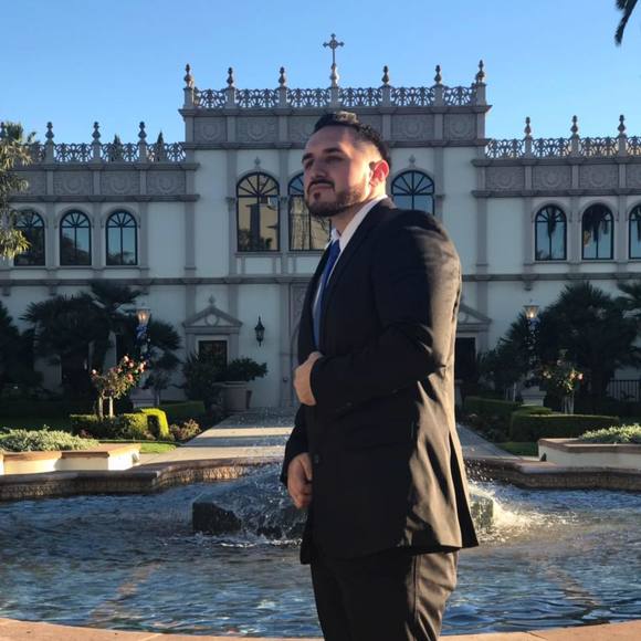 Profile Picture of Aaron Gomes (@gomesaaron26) on Poshmark