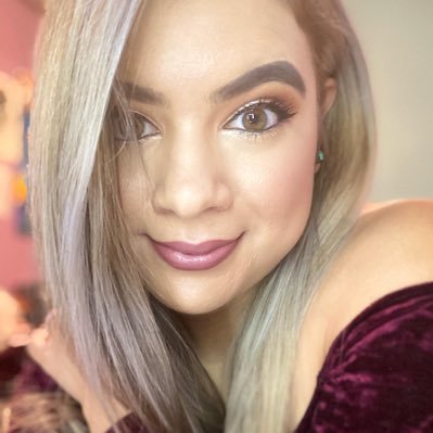 Profile Picture of K. Castillo (@karina_garcia) on Twitter