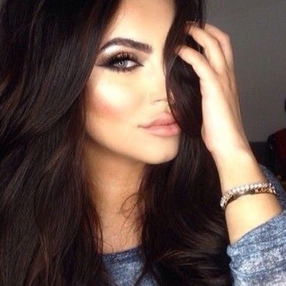 Profile Picture of Ariel Munoz (@ariel_munoz) on Poshmark