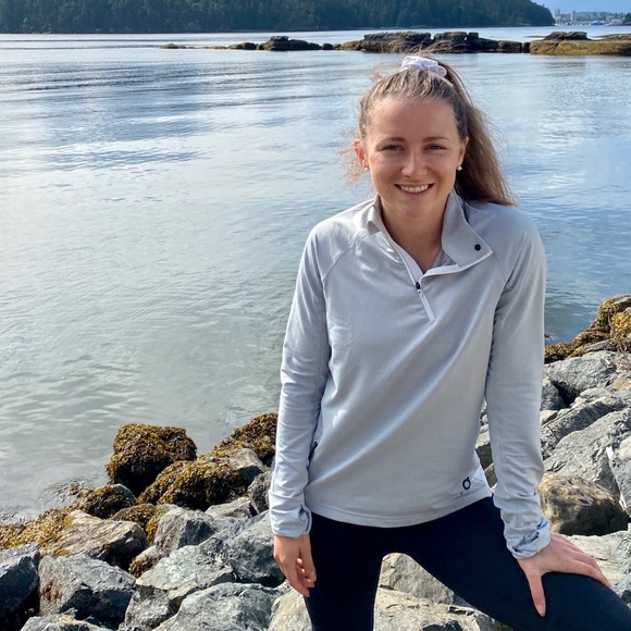 Profile Picture of Eleanor Waring (@eleanorwaring) on Poshmark