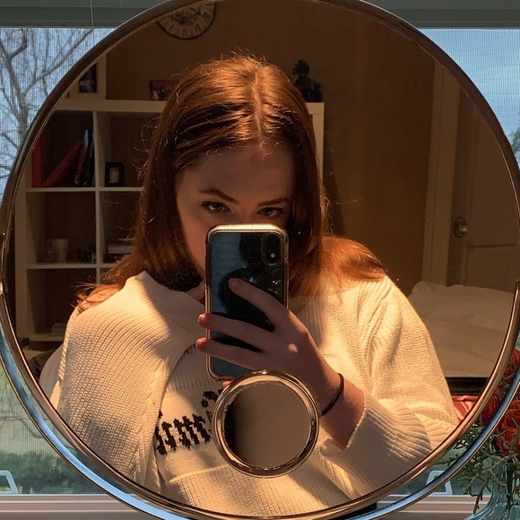 Profile Picture of Maureen Blaum (@maureenblaum) on Poshmark