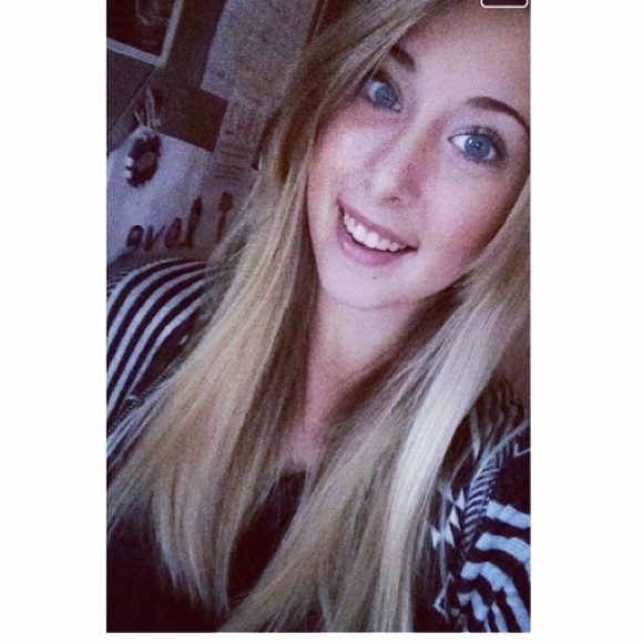 Profile Picture of Ava Chapman (@avachapman) on Poshmark