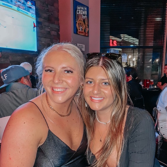 Profile Picture of Haley Denton (@haleydenton239) on Poshmark