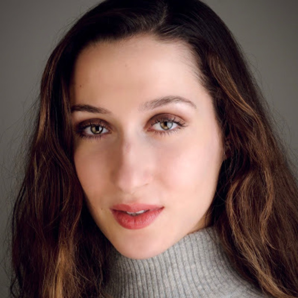 Profile Picture of Olivia Colilli (@oliviacolilli) on Poshmark