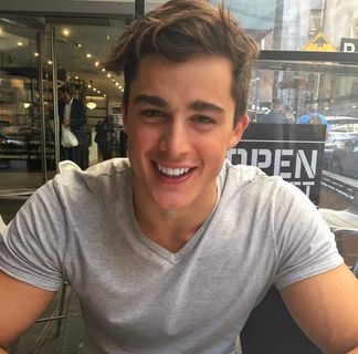 Profile Picture of John Makropoulos (@john.makropoulos.52) on Facebook