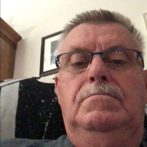 Profile Picture of Larry Peck (@flyer242) on Poshmark