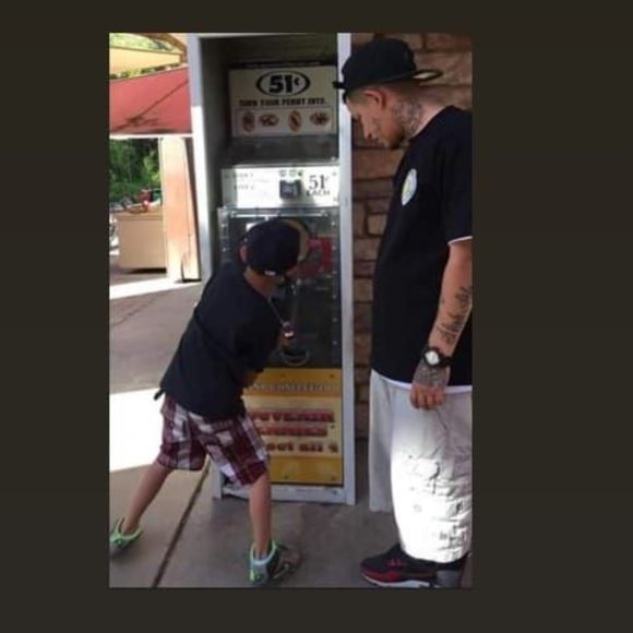 Profile Picture of Andy Acevedo (@andyacevedo530) on Poshmark