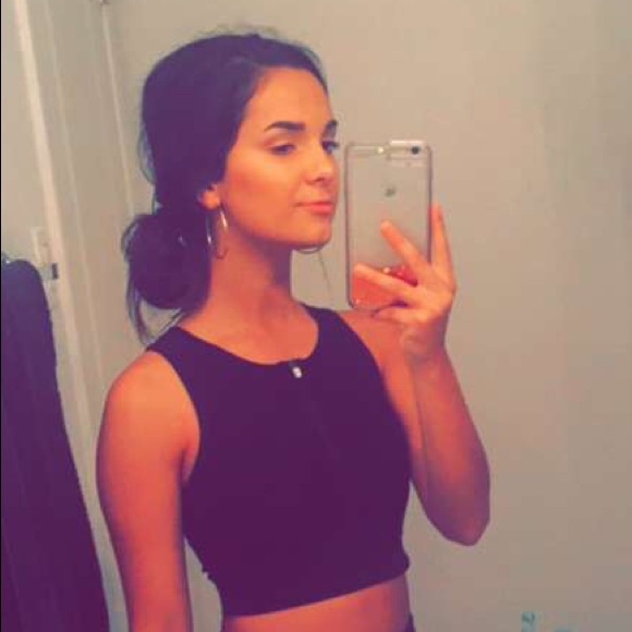 Profile Picture of Sierra Ricketson (@s_ricketson) on Poshmark