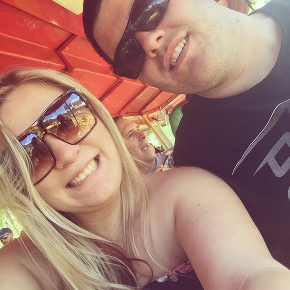 Profile Picture of Samantha Kobel (@samanthak11) on Poshmark