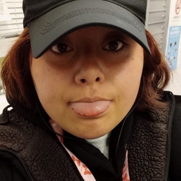Profile Picture of Christina Lim-seldner (@limseldnerc) on Poshmark