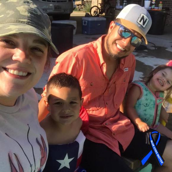 Profile Picture of Daniel Ramos (@dramos09) on Poshmark