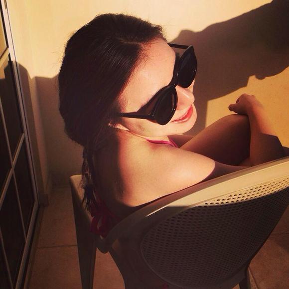 Profile Picture of Yiling Chen (@hi_ten) on Poshmark