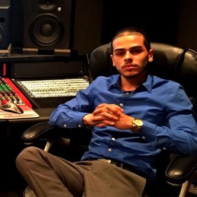 Profile Picture of Julian Negron (@JuNegron) on Twitter