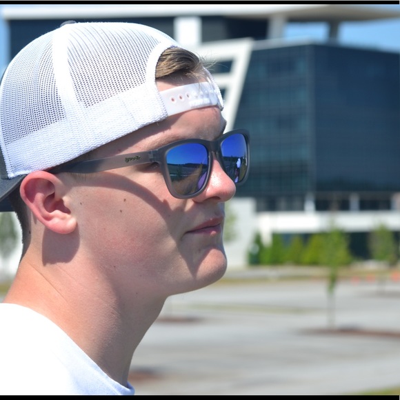 Profile Picture of Steele Smith (@steele_smith) on Poshmark