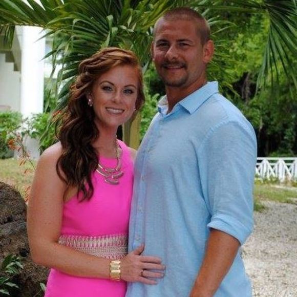 Profile Picture of Stephanie Hapner (@s_hapner) on Poshmark