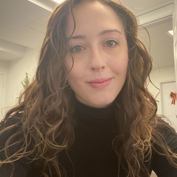 Profile Picture of Catherine Sandor (@catherinesan960) on Poshmark