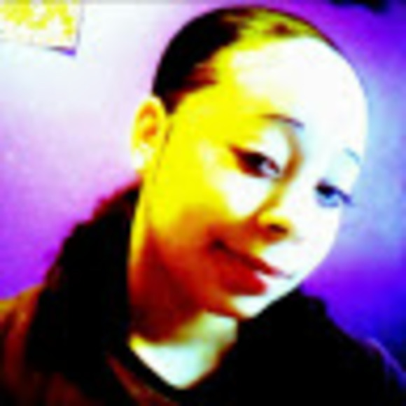 Profile Picture of Bri Smith (@brijentae26) on Poshmark