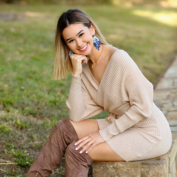 Profile Picture of Hayley Hendrich (@hayleyhendrich) on Poshmark