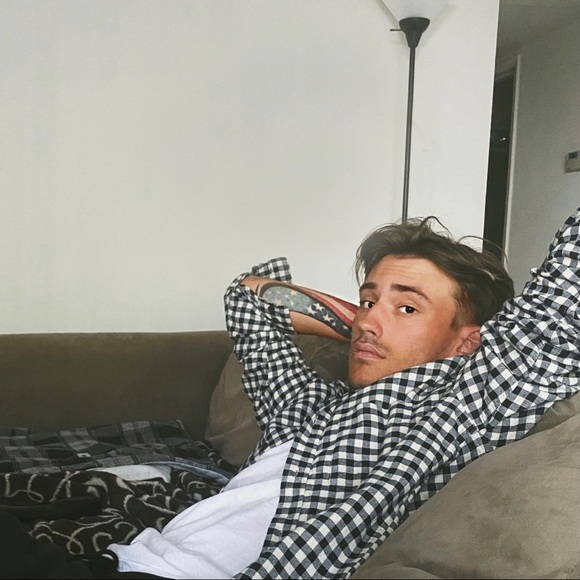 Profile Picture of Kc Boorn (@kcboorn) on Poshmark