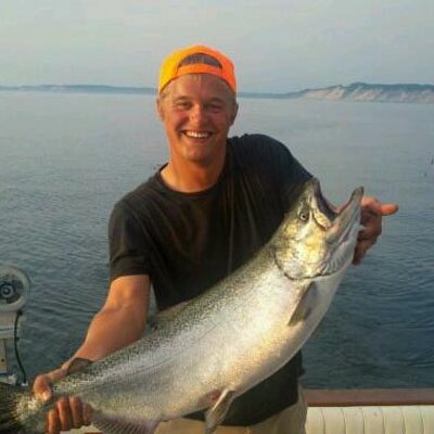 Profile Picture of Thomas DeVries (@thomas_devries1) on Twitter