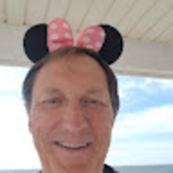 Profile Picture of Steven Shook (@sshook4501) on Poshmark