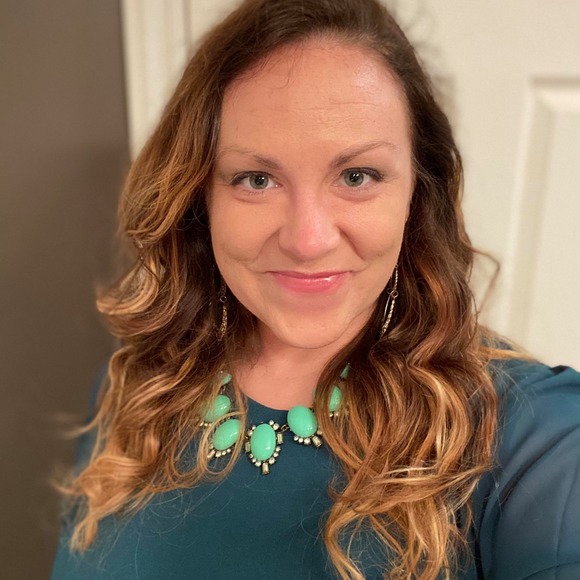 Profile Picture of Lindsey Nicholas (@ladybugged88) on Poshmark