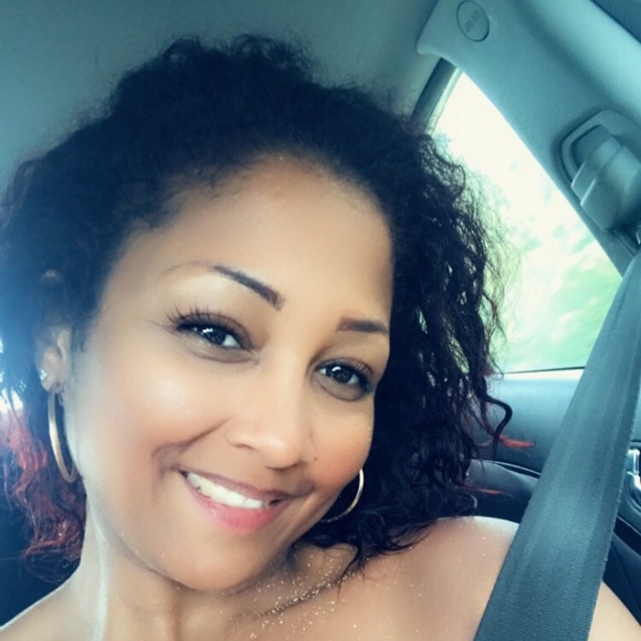 Profile Picture of Carmen Vasquez (@cvasquez2024) on Poshmark