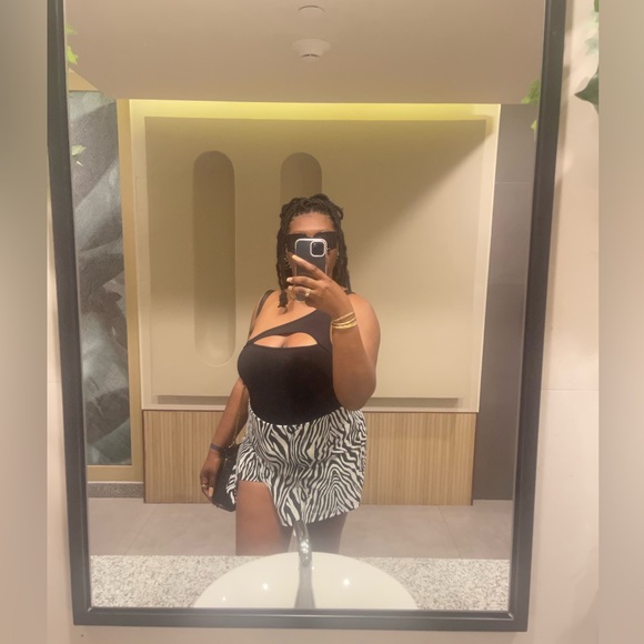 Profile Picture of Alexis Cottrell (@staystylishlex) on Poshmark