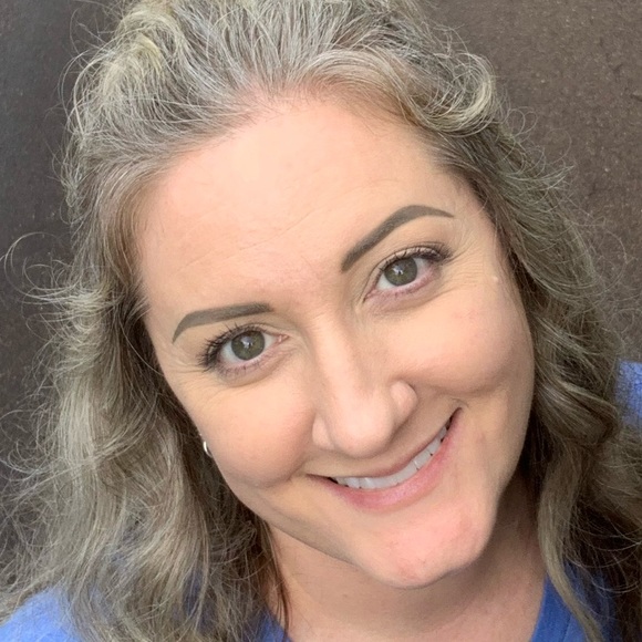 Profile Picture of Jessica Steger (@ladyllamajess) on Poshmark