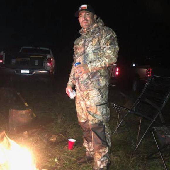 Profile Picture of Al Leal (@alleal10) on Poshmark