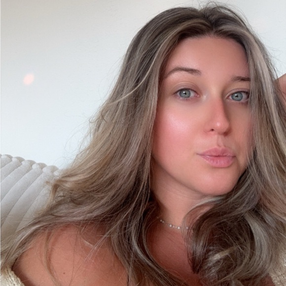 Profile Picture of Alexis Scott (@alexisscott311) on Poshmark