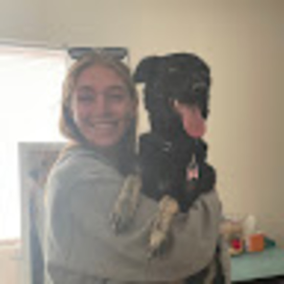Profile Picture of Heather Matterson (@h_matterson) on Poshmark