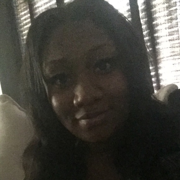 Profile Picture of Jade Mcrae (@respeckmyname) on Poshmark