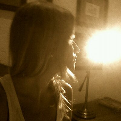 Profile Picture of Iris Zimmer Manor (@iriszimmer) on Twitter