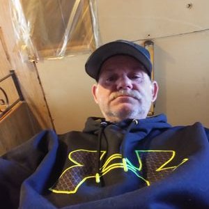 Profile Picture of Mike Henington (@HeningtonMike) on Twitter