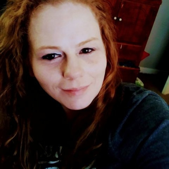 Profile Picture of Amber Adair (@amberadair297) on Poshmark