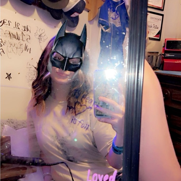 Profile Picture of Madison Pryor (@madisonpryor613) on Poshmark