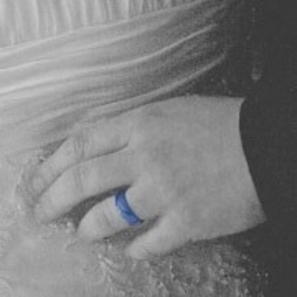 Profile Picture of Chris Marion (@cmarion1977) on Poshmark