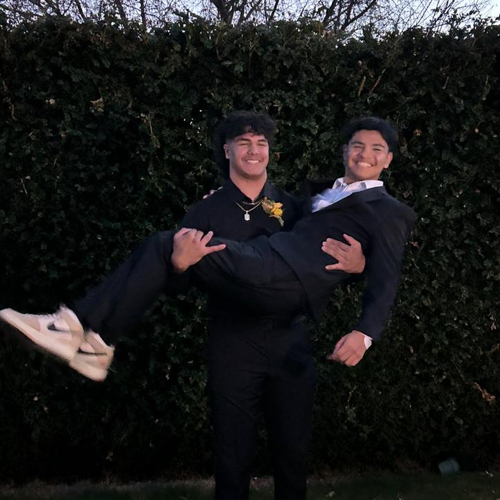 Profile Picture of Kenneth (@talls87) on Tiktok