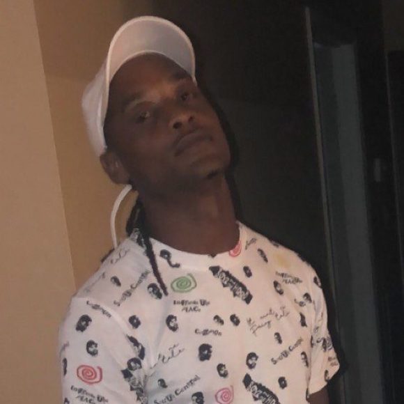 Profile Picture of Johnathan Jarrett (@johnathanjarret) on Poshmark