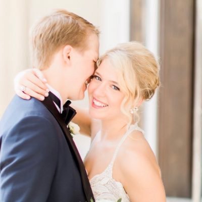 Profile Picture of Lauren Fields (@lauren_bav) on Twitter