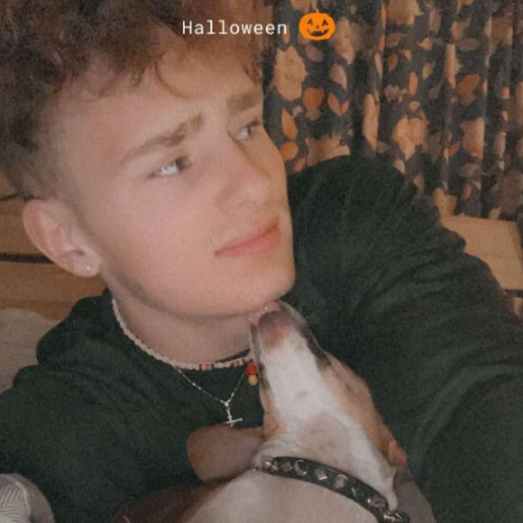 Profile Picture of Austin Breon (@abreon0625) on Poshmark
