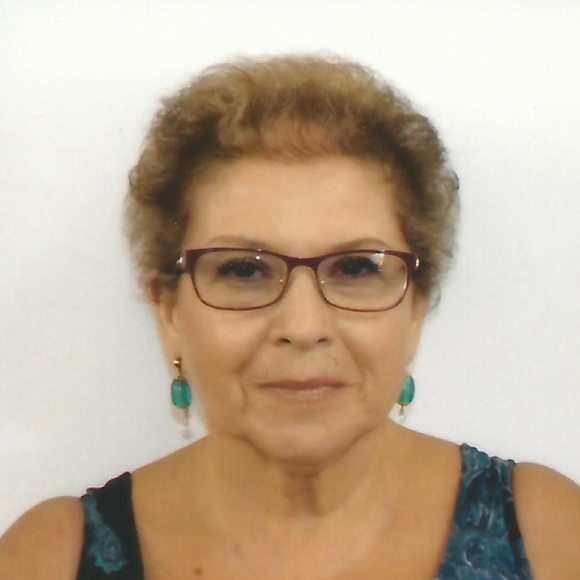 Profile Picture of Vida Purnick (@vidapurnick) on Poshmark