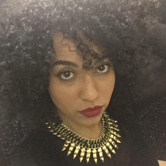 Profile Picture of Shavonne Travis (@itscuzimmixed) on Poshmark